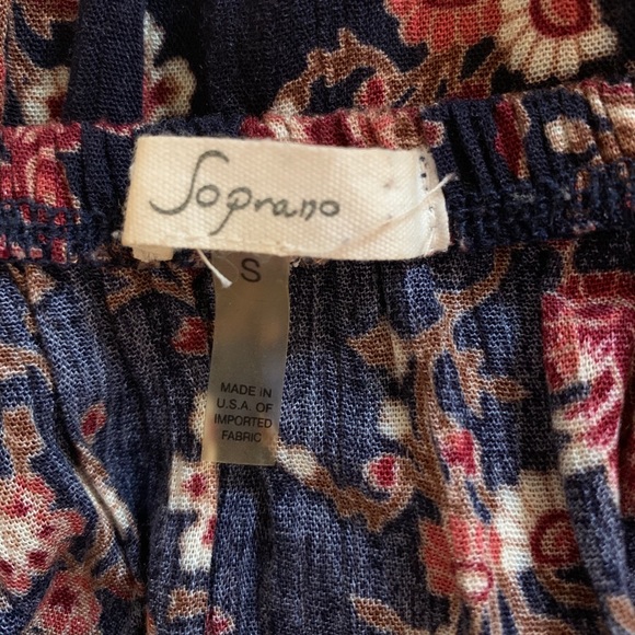 Off the shoulder patterned romper - Picture 4 of 4